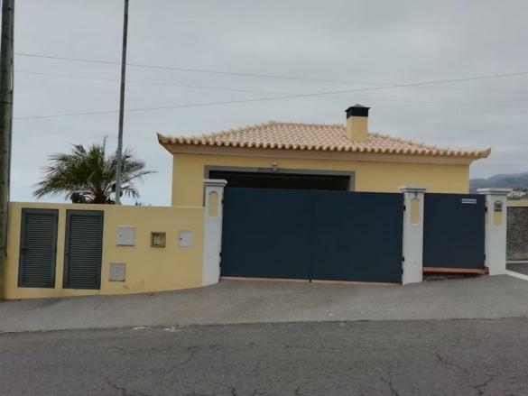 Quarto em Acomodações Particulares Sea View House *